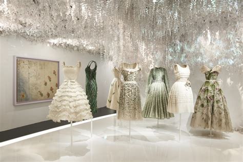 dior paris tentoonstelling tickets|la galerie dior book.